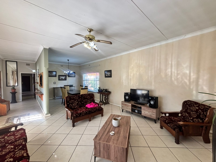 3 Bedroom Property for Sale in Flimieda North West